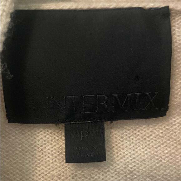 Intermix V-neck Cream Sweater - Picture 2 of 4